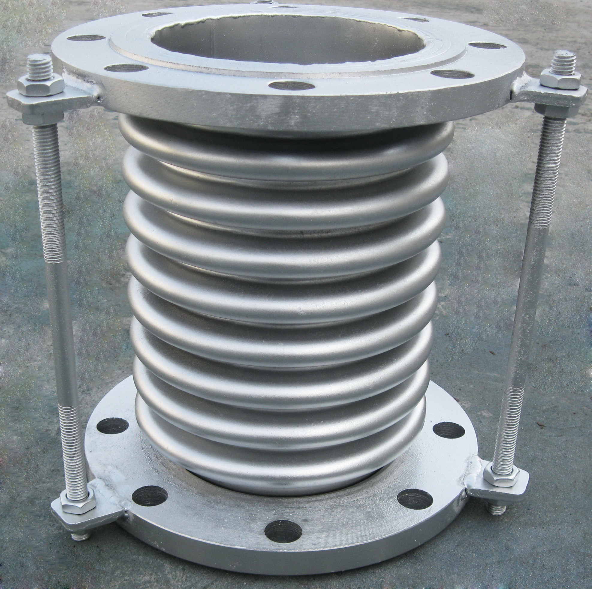pipe compensator